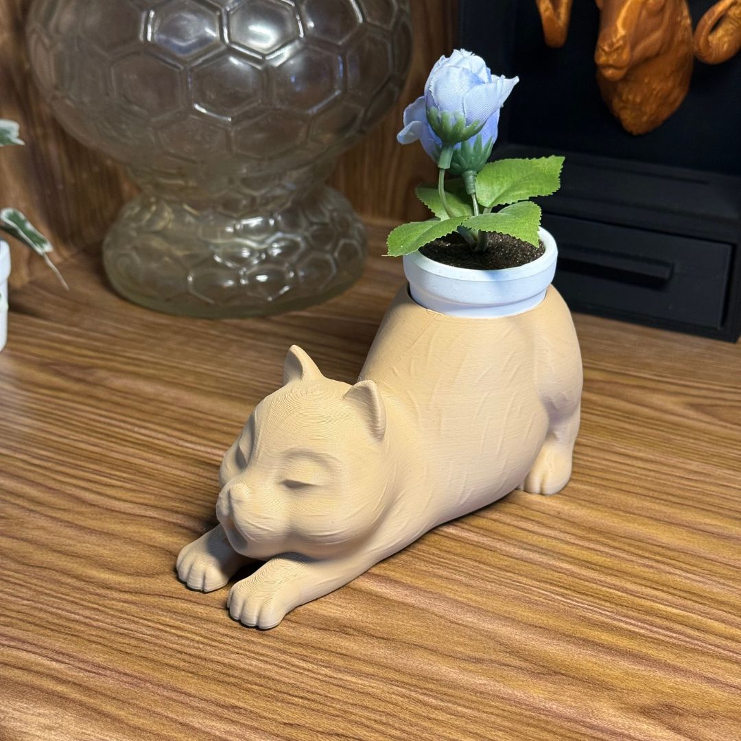 Stretching Cat Planter